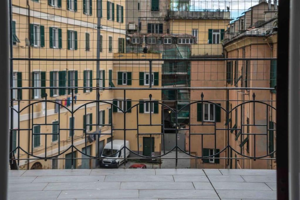Ferienwohnung Rosy'S House Un Attico A Due Passi Dall'Acquario Parking Free Genua Exterior foto