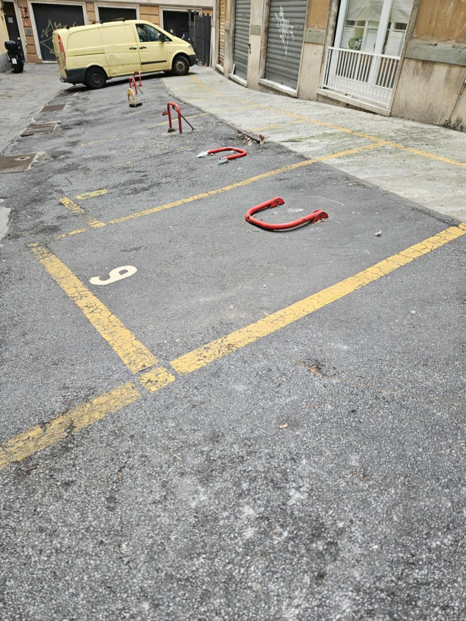 Ferienwohnung Rosy'S House Un Attico A Due Passi Dall'Acquario Parking Free Genua Exterior foto